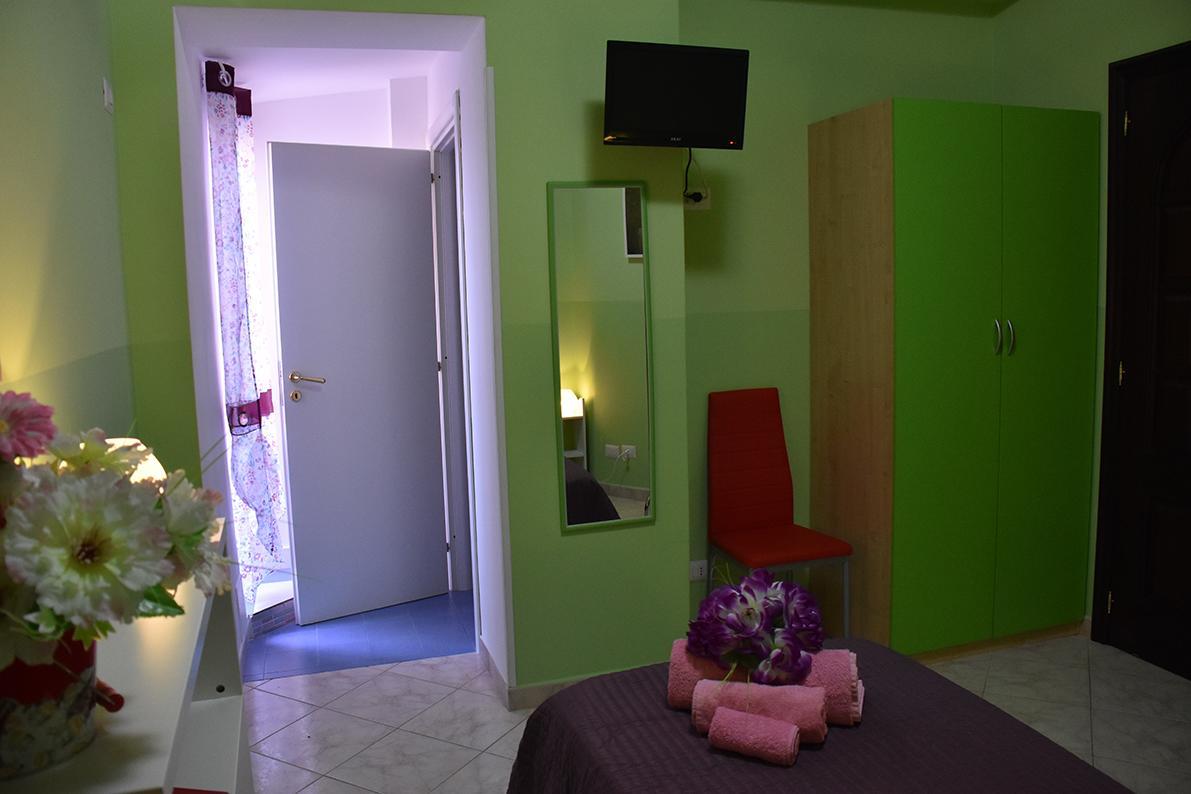 B&B La Casa Di Luigi Giardini Naxos Exteriör bild