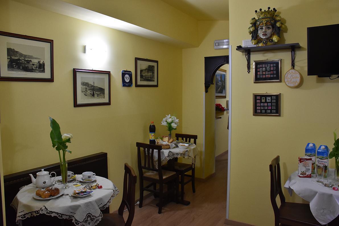 B&B La Casa Di Luigi Giardini Naxos Exteriör bild
